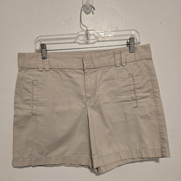 Ann Taylor LOFT - 5" High Waist Khaki Shorts - Picture 2 of 11